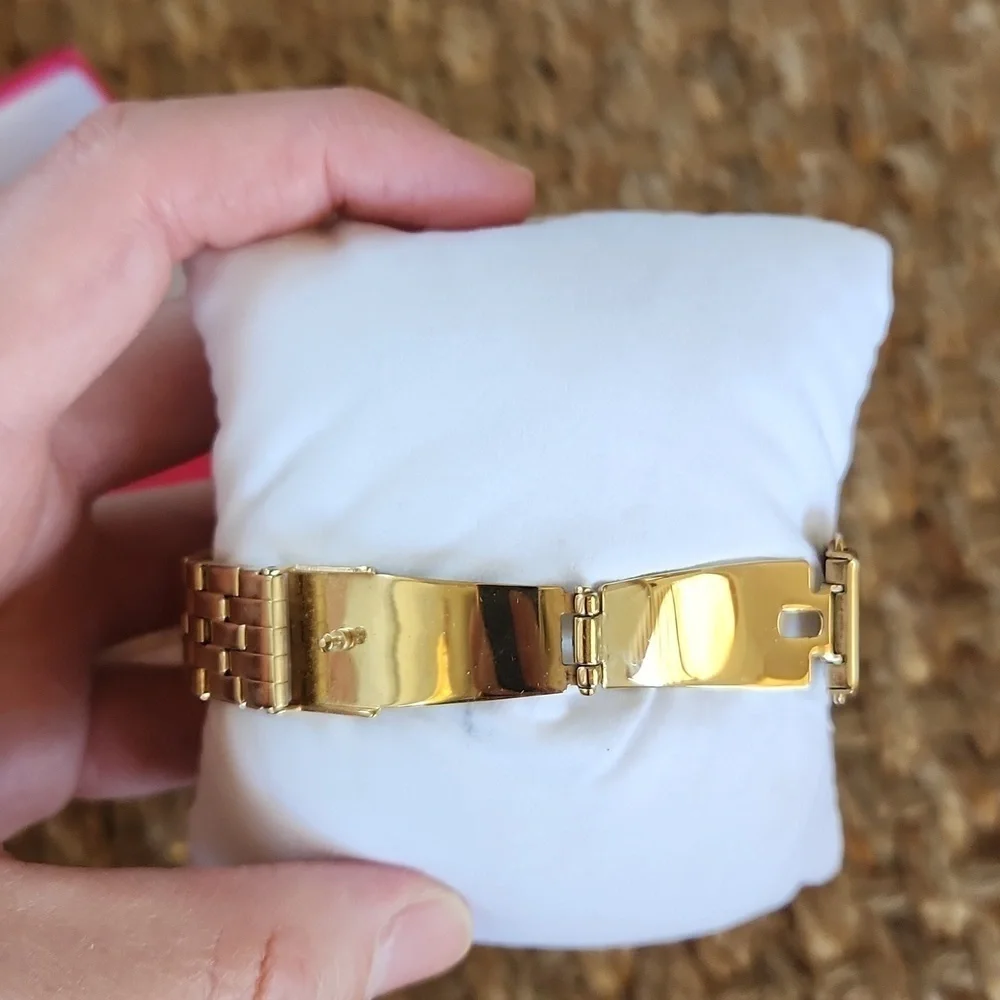 ✨️NWT JUICY COUTURE Gold Diamond lined Watch